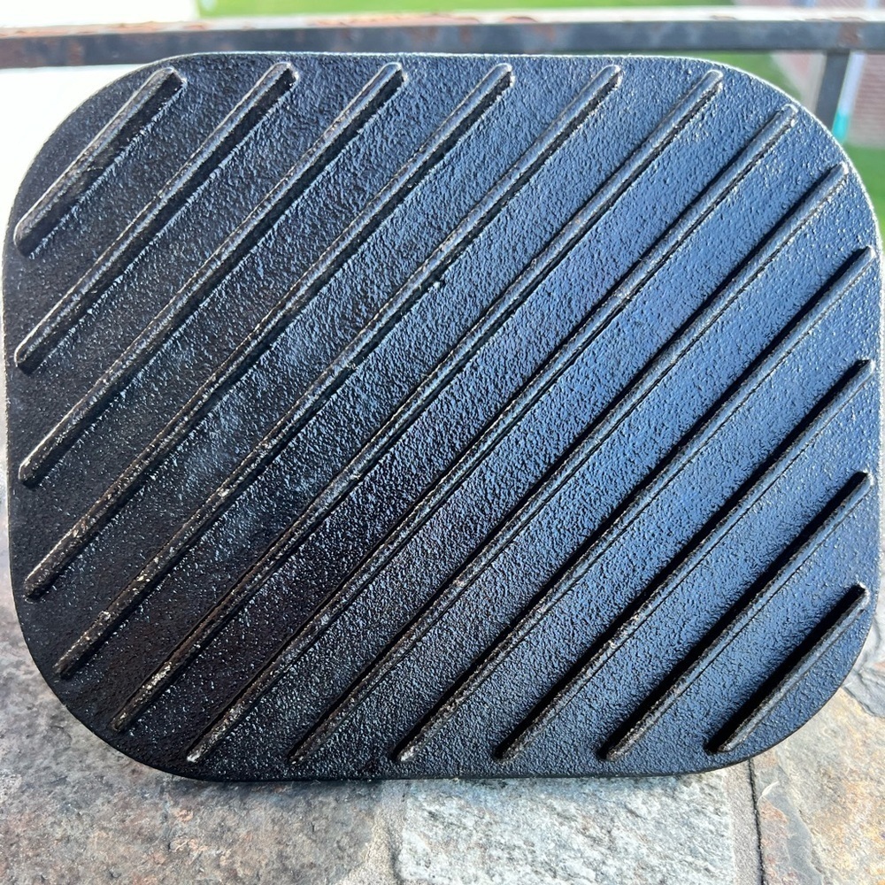 Food Network Cast Iron Sandwich/Bacon/Grill Press - Picture 4 of 6